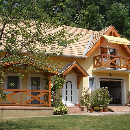 Emilia Apartmanhaz Хевиз Экстерьер фото
